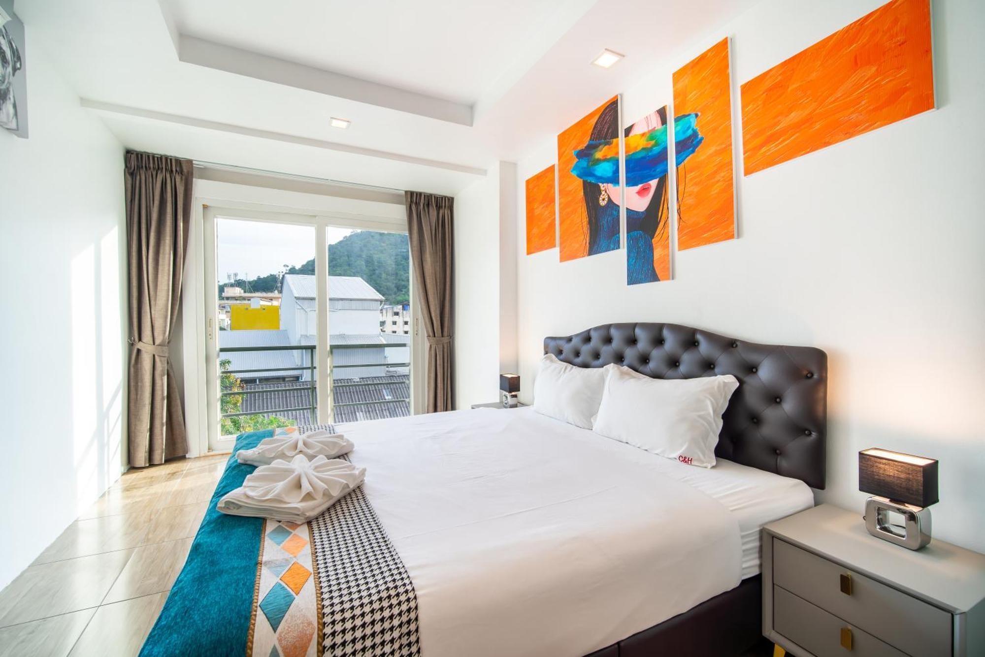 芭东 两卧两卫公寓 近夜市 便利店 有电梯泳池健身房 Apartment