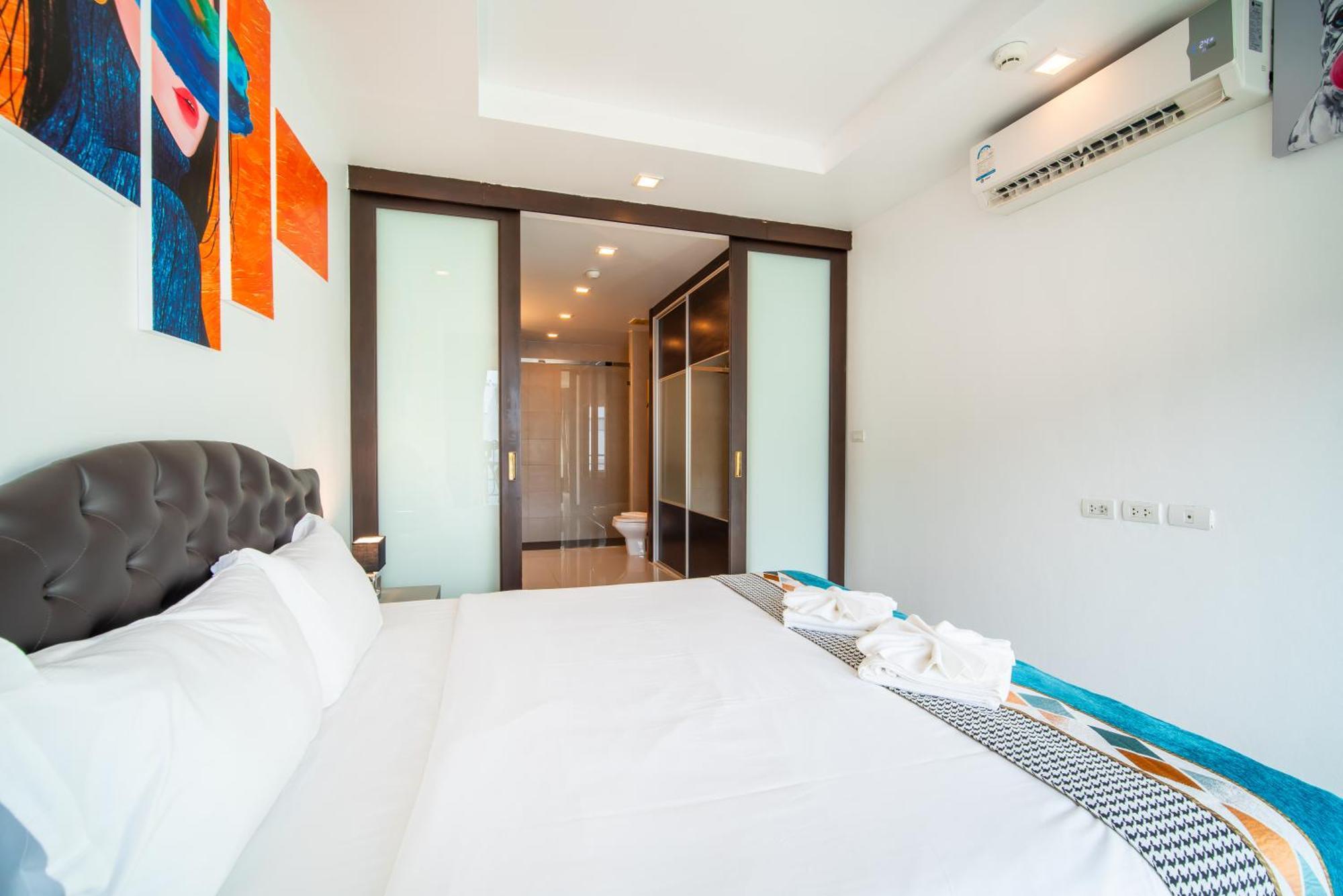 芭东 两卧两卫公寓 近夜市 便利店 有电梯泳池健身房 Apartment *
